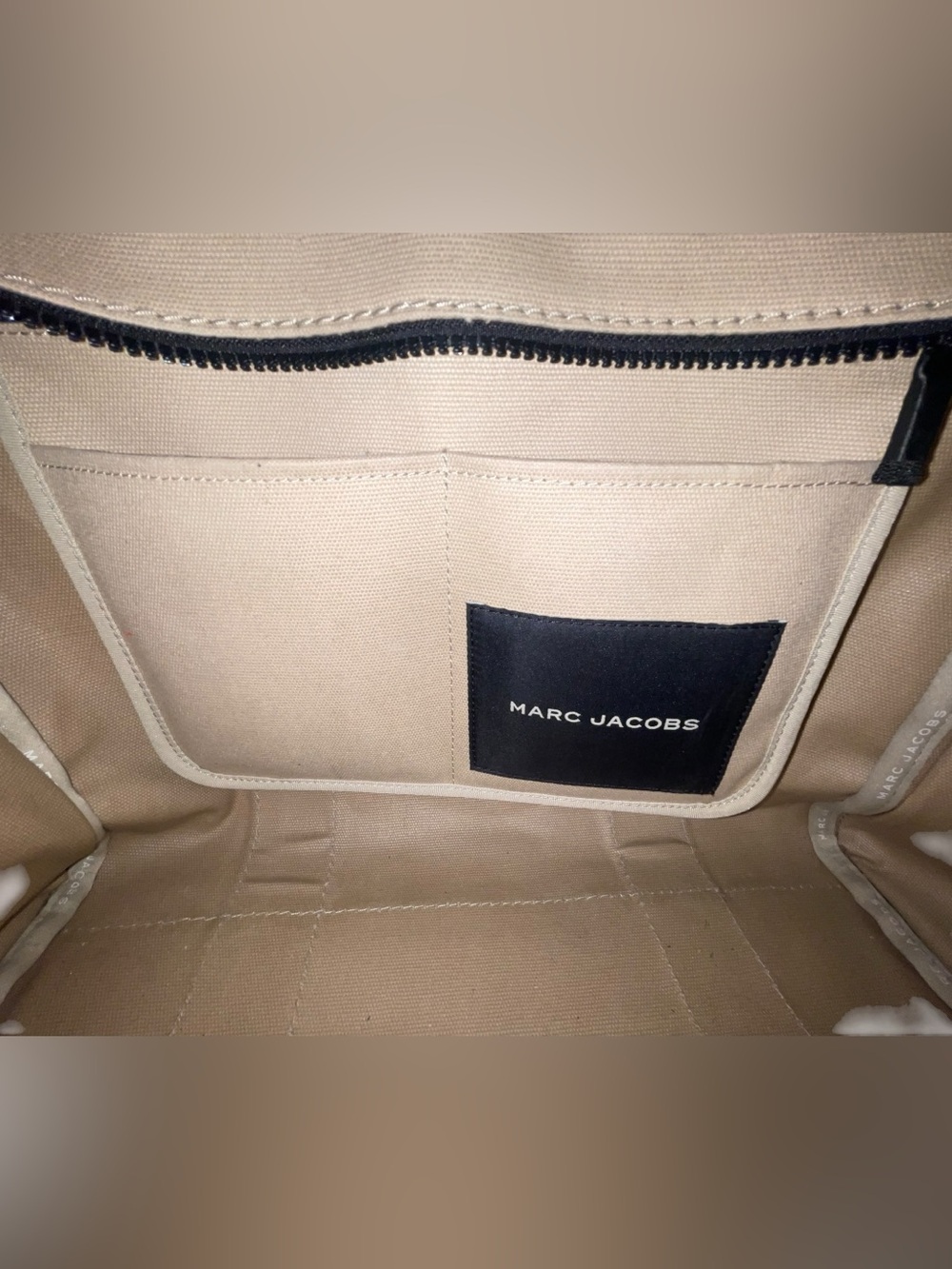 Marc Jacobs 'The Tote Bag' - Size Large, Beige - Authentic, Orig. Tags Included - Picture 7 of 12